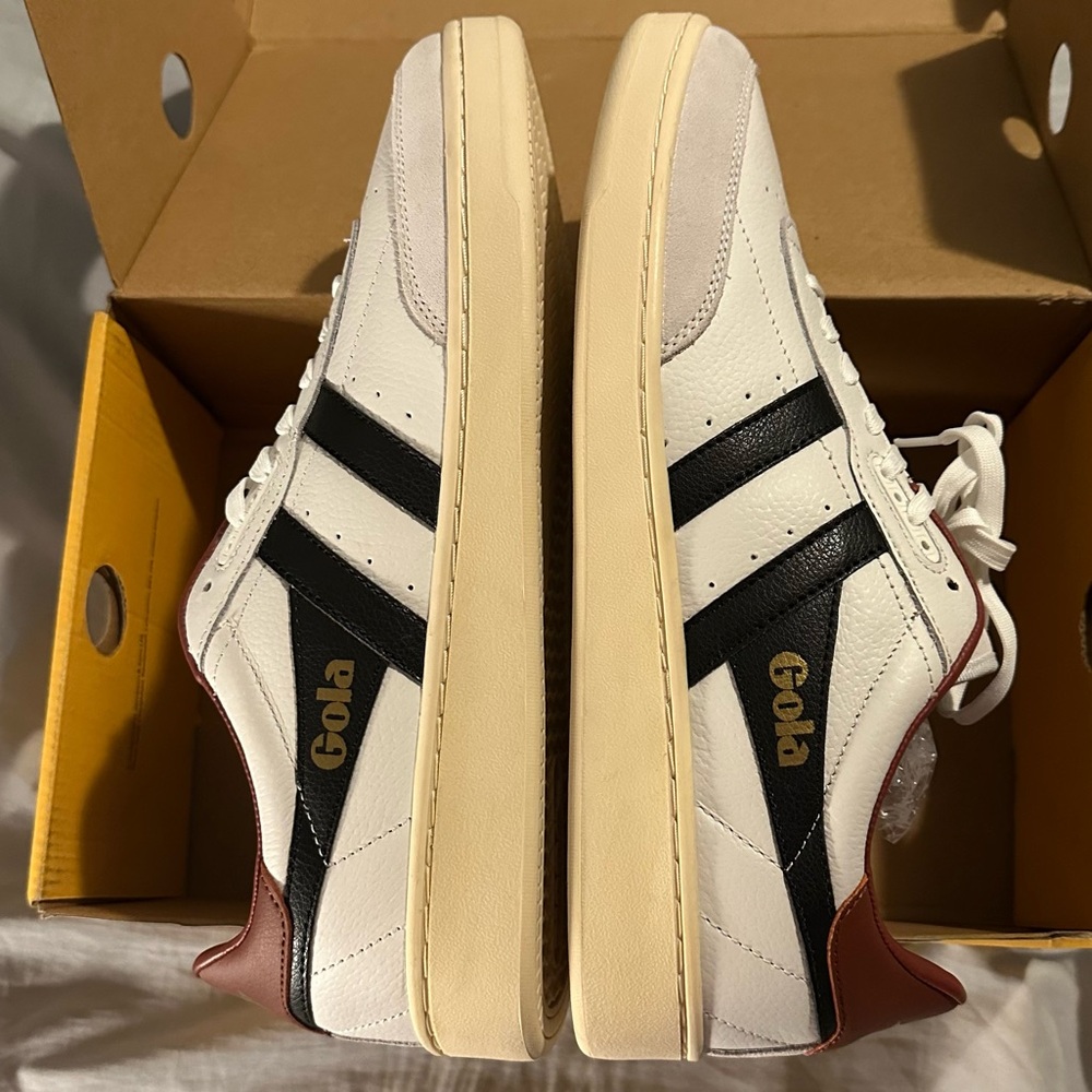 Gola Men's White and Red Sneakers